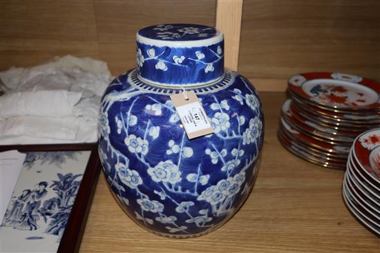 A large 19th century Chinese blue and white jar and cover Height 32cm